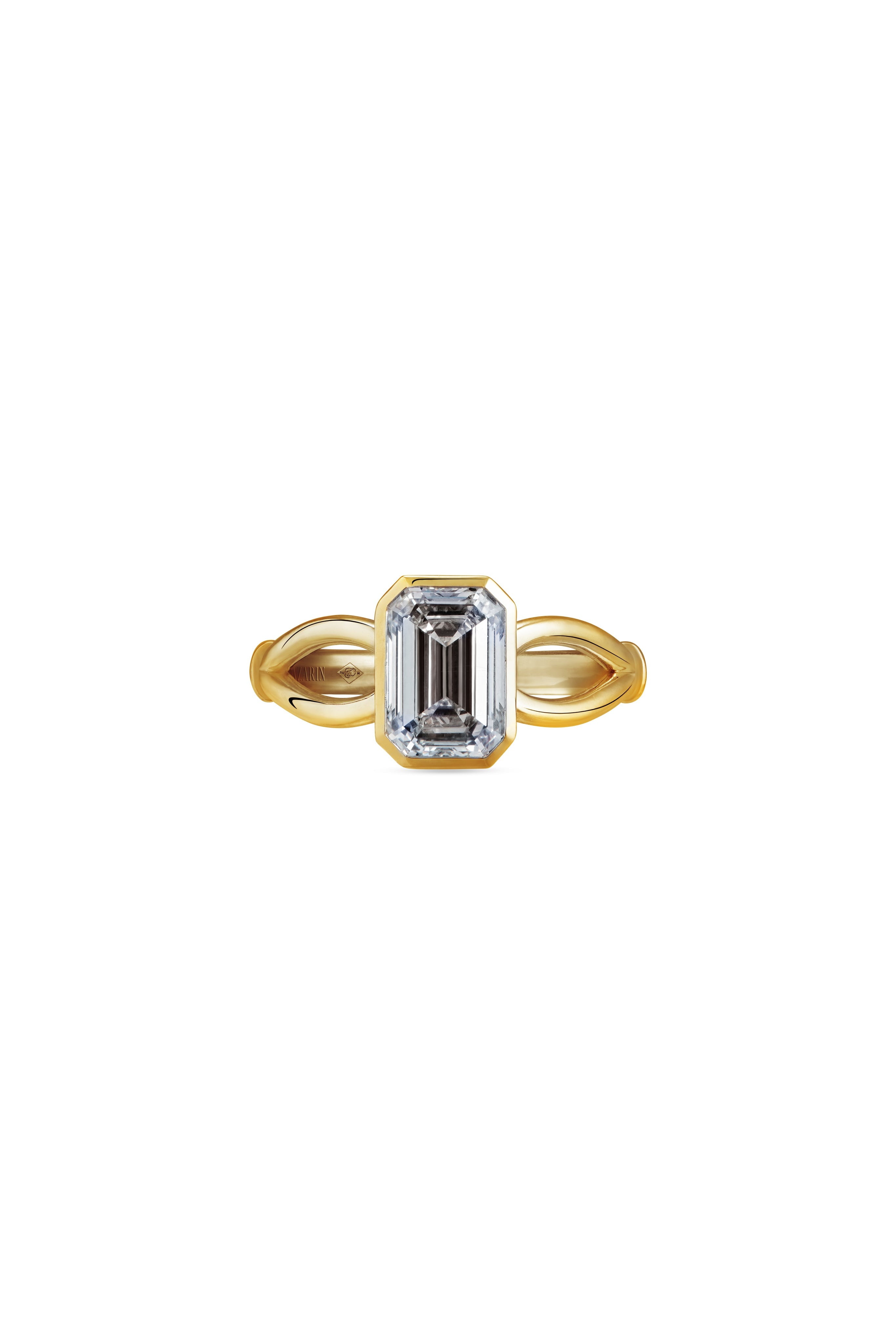 Amoretto Emerald Solitaire