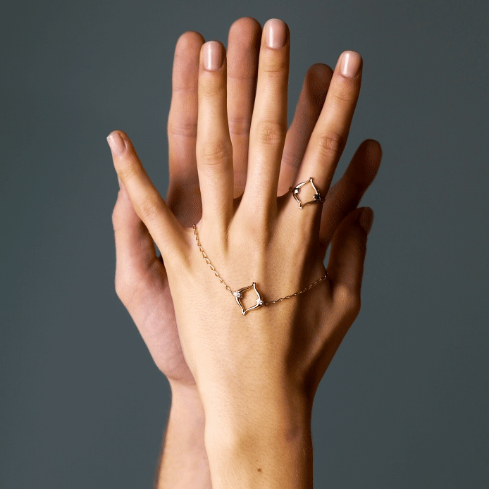 What characterizes yellow gold?