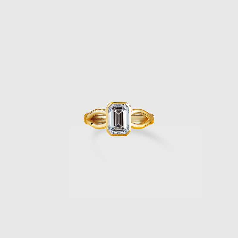 Amoretto Emerald Solitaire